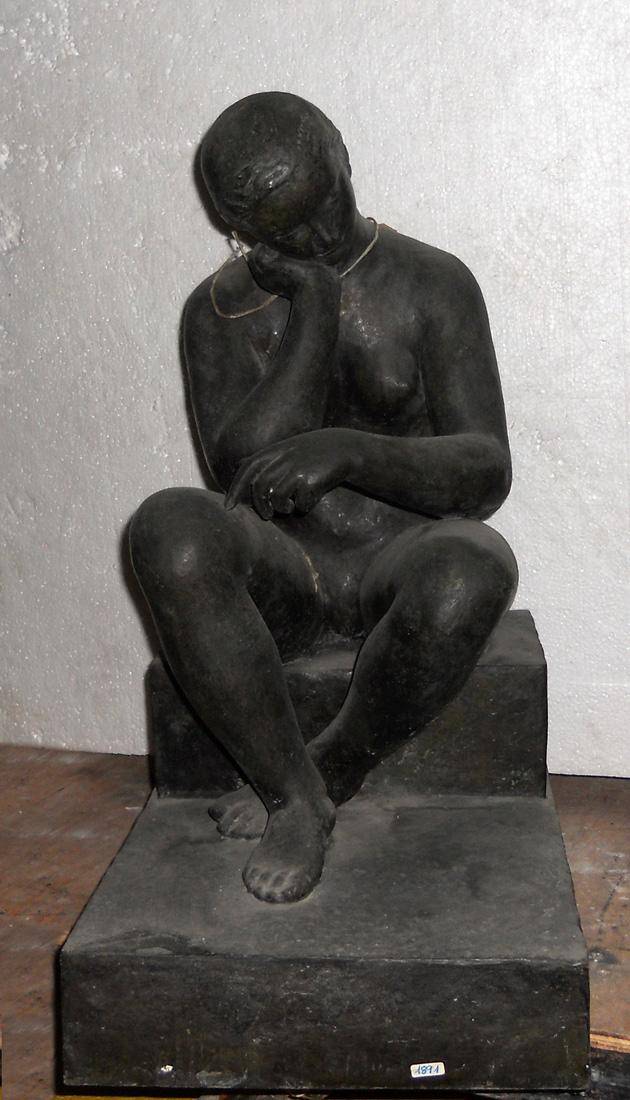 Pensante. Pablo Mañé  (1880-1971). Bronce.  61 x 32 x 45 cm. Nº inv. 1891.