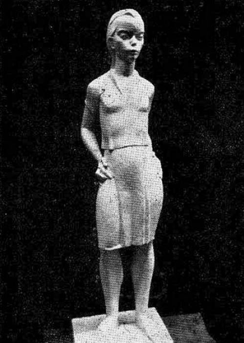 Niña silbando, c.1940. Homero Bais (1918). Yeso.  147 x 41,5 x 41,5 cm. Nº inv. 2778.