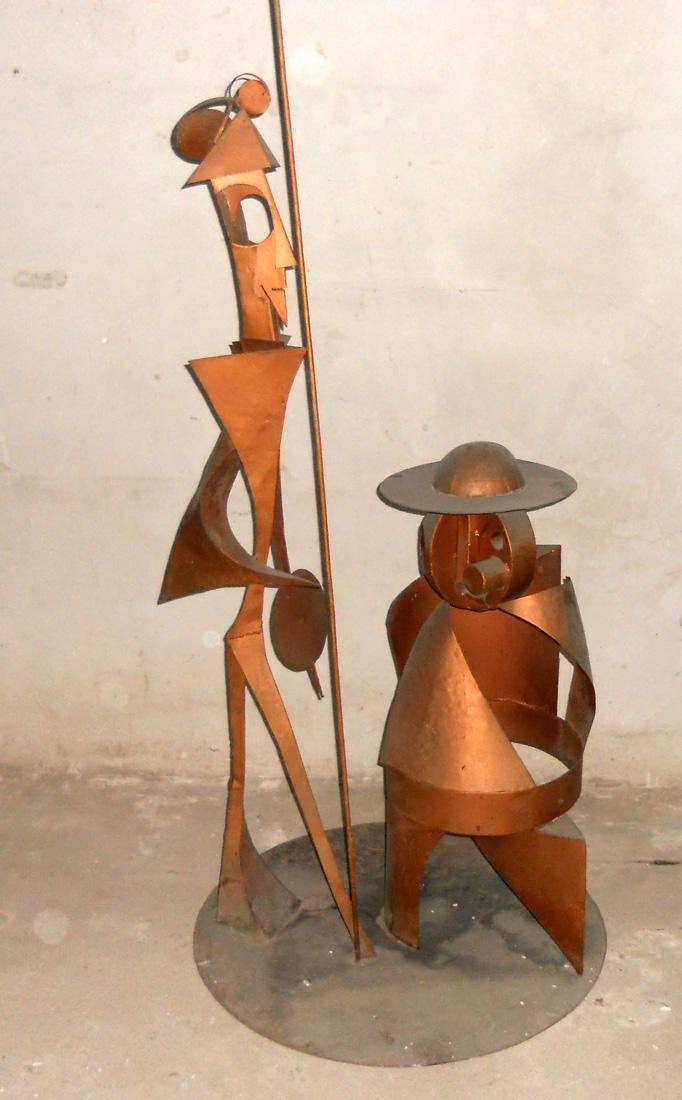 Don Quijote y Sancho Panza,  . Pablo Atchugarry (1954). Chapa.  200 x 90 x 90 cm. Nº inv. 4917.