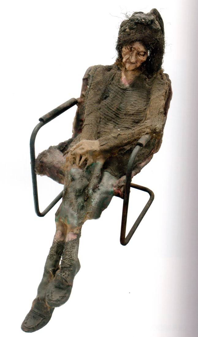 Figura. Hugo Nantes (1933-2009). Resina y técnica mixta.  112 x 130 cm. Nº inv. 5749.