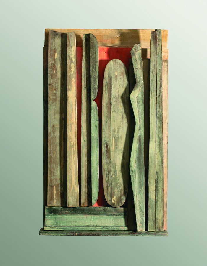 Gabriel Bruzzone<br>"Mboi", 2017<br>Madera policromada, técnica mixta<br>125 x 75 cm - La tradición rebelada - Arte abstracto uruguayo - Museo Nacional de Artes Visuales