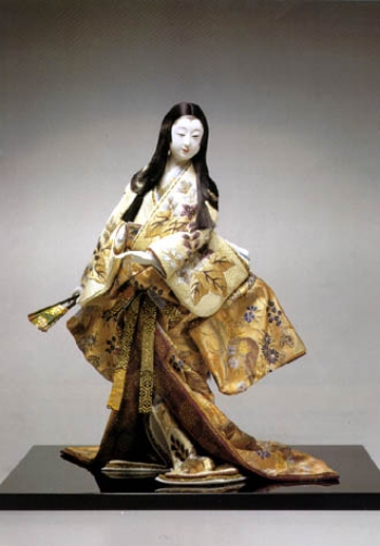  - Los tradicionales muñecos japoneses - Museo Nacional de Artes Visuales