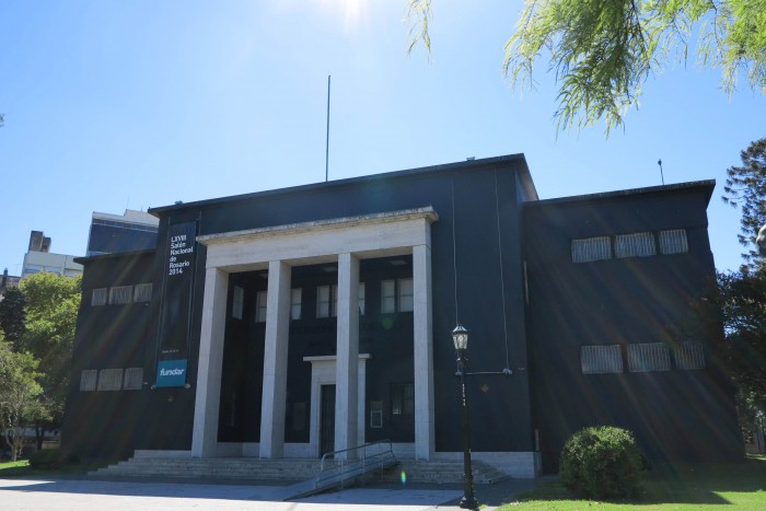 Mariana Telleria <br>Las noches de los días, 2014 - Témpano - El problema de lo institucional - Cruces entre Europa del Este y el Río de la Plata  - Museo Nacional de Artes Visuales