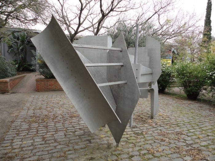 Overlock (1991)<br><a href='cms.php?a=654'>Octavio Podestá</a> - Jardín - Museo Nacional de Artes Visuales
